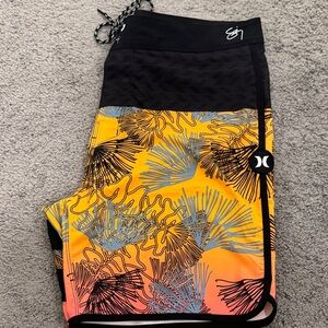 Hurley Tropical Black and Yellow Board Shorts